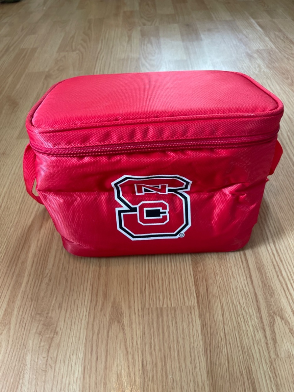 Logo Red NC North Carolina State Wolf Pack Cooler Bag w/ Adjustable Strap - Picture 2 of 11